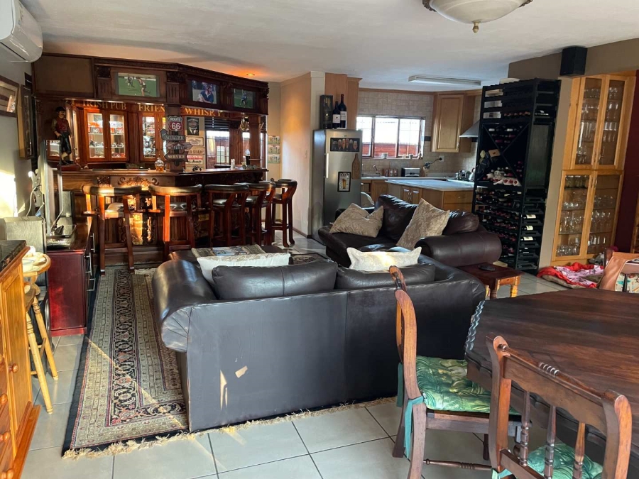 3 Bedroom Property for Sale in Bayswater Free State